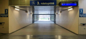 Podchod pod nádražím v Praze Holešovicích