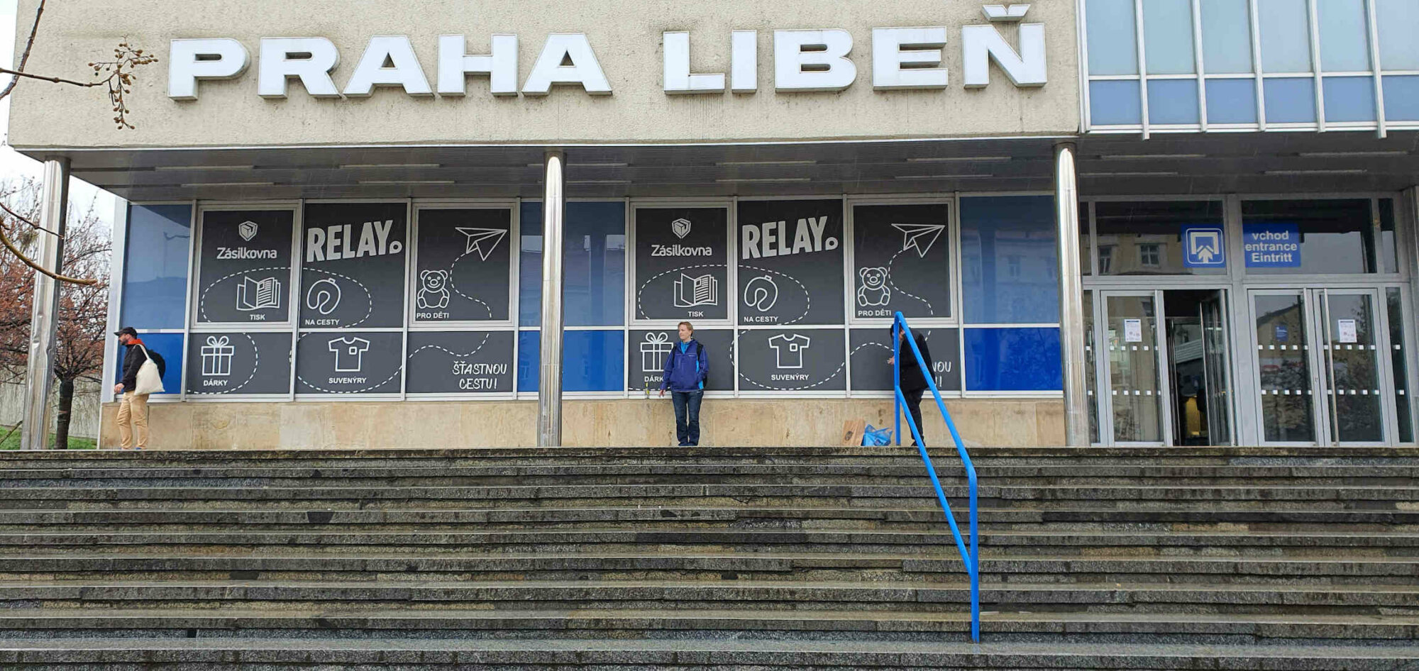 Přístup na nádraží v Praze-Libni