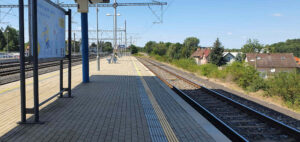 Nádraží Úvaly u Prahy, Nástupiště 2 / Kolej 4