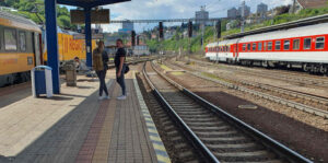 Bratislava hlavná stanica, nástupiště 2, u koleje 4