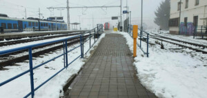 Brno dolní nádraží, přístup na nástupiště u 1. koleje