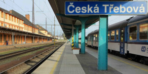 Nádraží Česká Třebová, nástupiště 2. u koleje 1