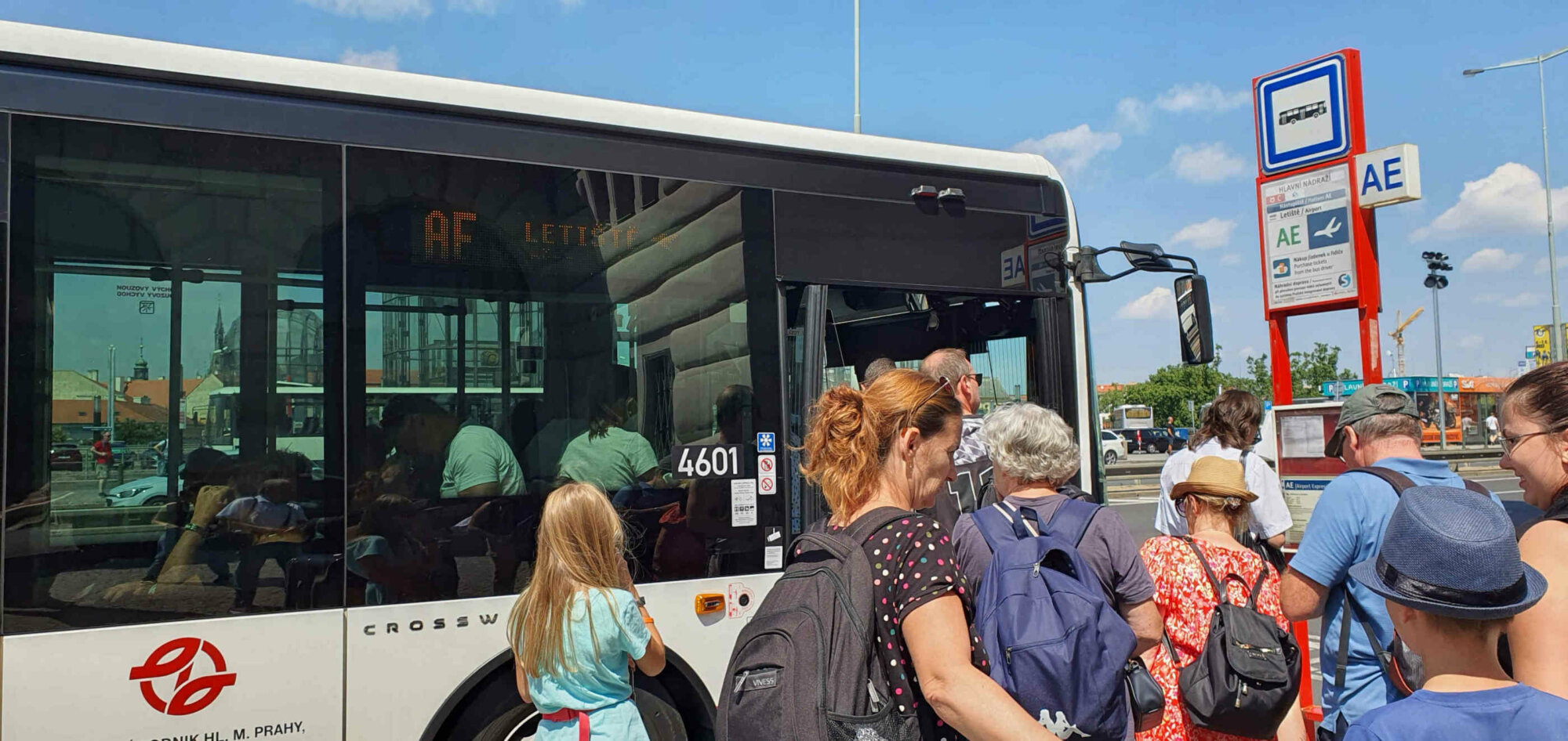 Autobus z nádraží na letiště Praha