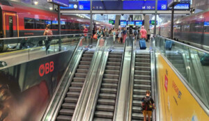 Wien Hbf - popis cesty na nástupiště 9. a 10.