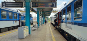 Hradec Králové, nástupiště 2 u koleje 3