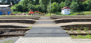 Přístup na nástupiště na vlakovém nádraží ve Frenštátu pod Radhoštěm