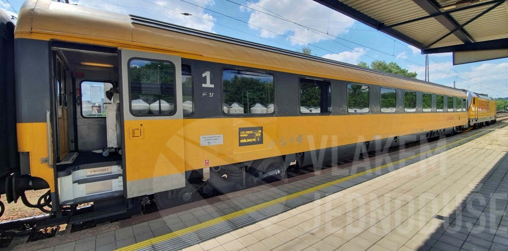 Vůz RegioJet Amz 19-90