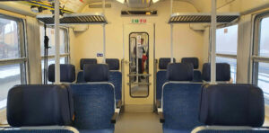 Motorový vůz ČD 842, oddíl se sedadly