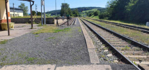 Nádraží Slavičín, nástupiště u koleje 1L