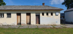 Záchody na nádraží ve Slavičíně