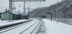 Zastávka Bílovice nad Svitavou, nástupiště u 2. koleje