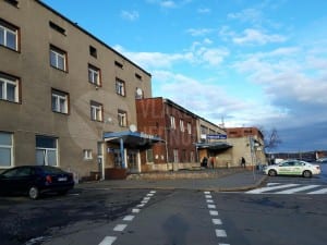 Parkování u nádraží v Hranicích na Moravě
