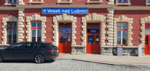 Cesta na nádraží ve Veselí nad Lužnicí