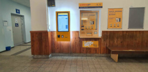 Pokladna RegioJet na nádraží v Kojetíně