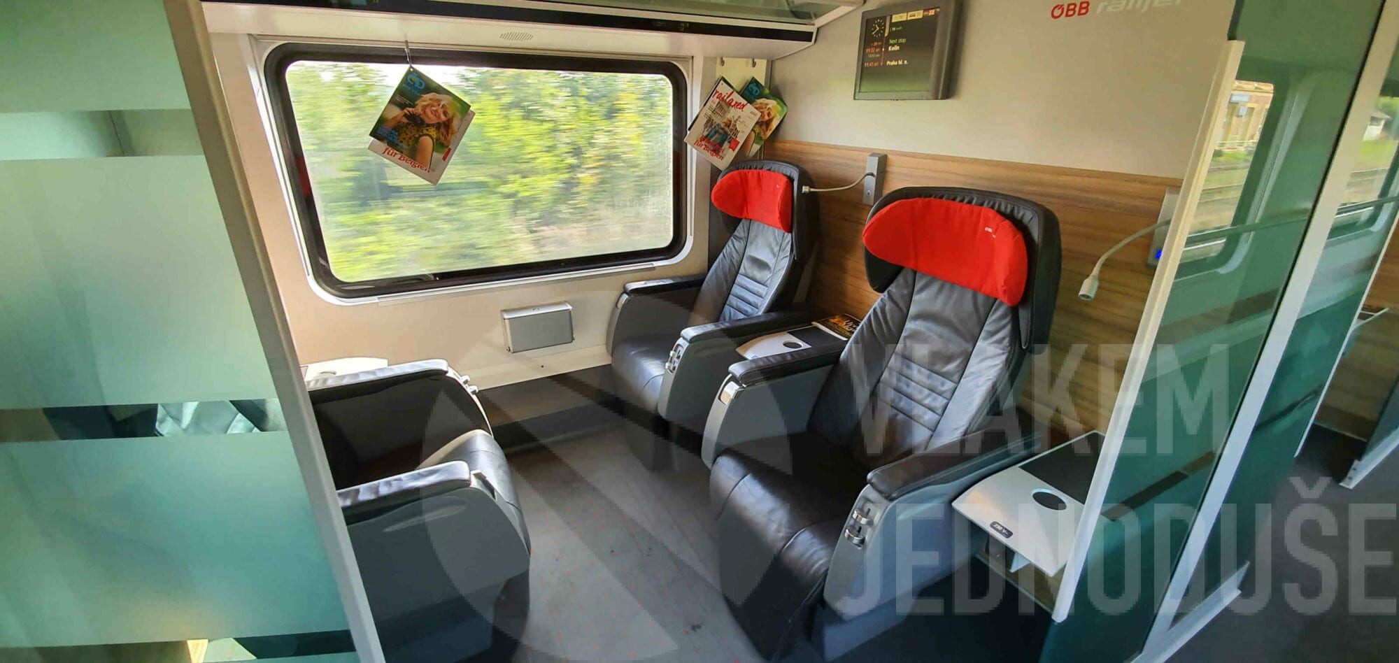 Business oddíl ve voze Afmpz 729 RailJet