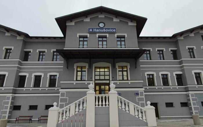 Hanušovice nádraží - hlavní vstup