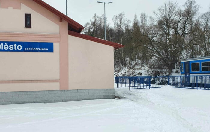 Kudy na vlak ve Starém městě pod Sněžníkem