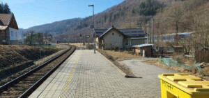 Přístup na vlakovou zastávku Hanušovice - Holba