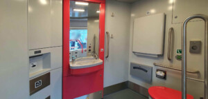 Záchod pro vozíčkáře ve voze Moravia 550