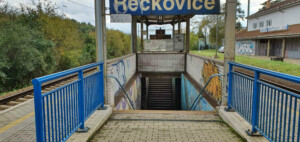 Vlaková zastávka Brno-Řečkovice, přístup na nástupiště