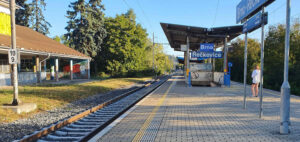 Vlaková zastávka Brno-Řečkovice, nástupiště u 1. koleje směr Brno