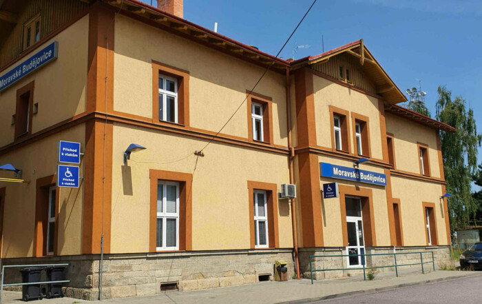 Moravské Budějovice - kudy na vlak