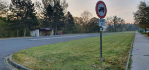 Zastávka autobusu Velká nad Veličkou