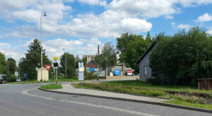 Autobusová zastávka Velké Opatovice, závod