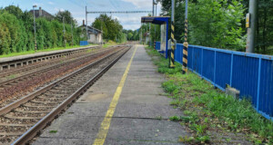 Vlaková zastávka Rozhraní, nástupiště u 1. koleje