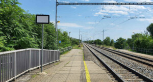 Rakvice: přístup na vlak směr Brno