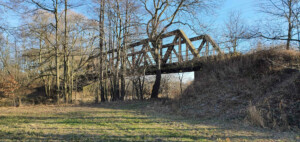 Železniční most přes řeku Sázavu