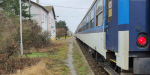 Božice u Znojma: Nástupiště u 1. koleje