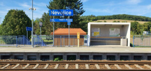 Přístřešek e stanici Nevojice na nástupišti 2, směr Brno