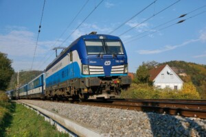 Dálkový vlak. Ilustrační obrázek, foto TZ ČD