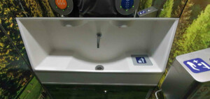 Záchod ve voze RailJet Ampz 631