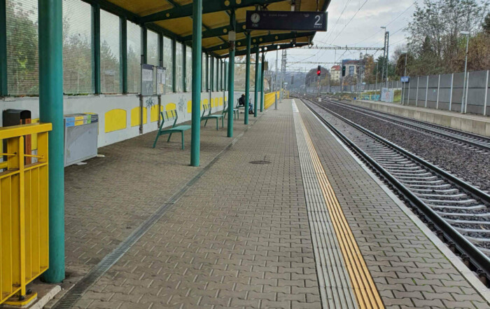 Vlaková zastávka Praha-Podbaba