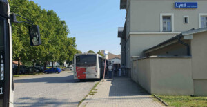 Autobus Lysá nad Labem, železniční stanice