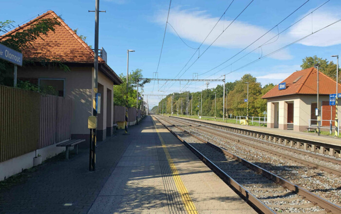 Vlaková zastávka Střeň