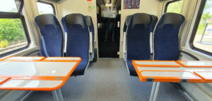 Sedadla v přední části vozu RegioJet 654