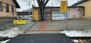 Nádraží v Rožnově pod Radhoštěm - přístup na nástupiště u koleje 2