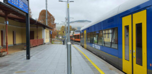 Nádraží v Lipníku nad Bečvou, nástupiště u koleje 1