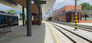 Nádraží Jihlava město a nástupiště u koleje 2