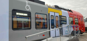 Stadler Flirt Akku: oddíl 1. třídy