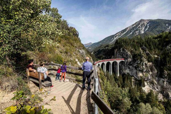 Vyhlídka Hennings na viadukt Landwasser, zdroj archiv Rhétské dráhy