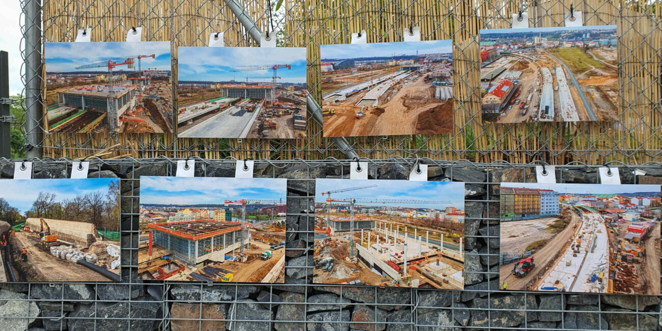 Průběh stavby na fotografiích