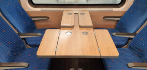 Sedadla ve voze ComfortJet Bdmpz 883