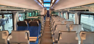 Sedadla ve voze ComfortJet Bdmpz 883