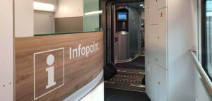 InfoPoint ve vlaku ComfortJet, vůz Bbmpz 884