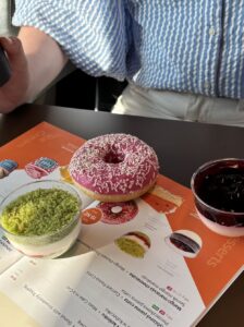 Ukázka dezertů z letního menu Leo Express