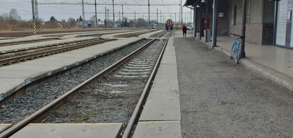 Nástupiště Velký Osek
